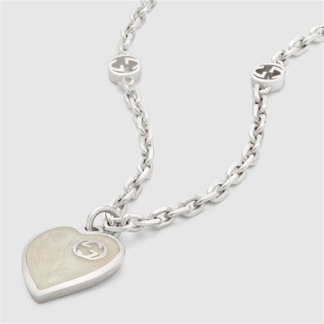 สร้อยคอ Gucci Heart necklace with Interlocking G